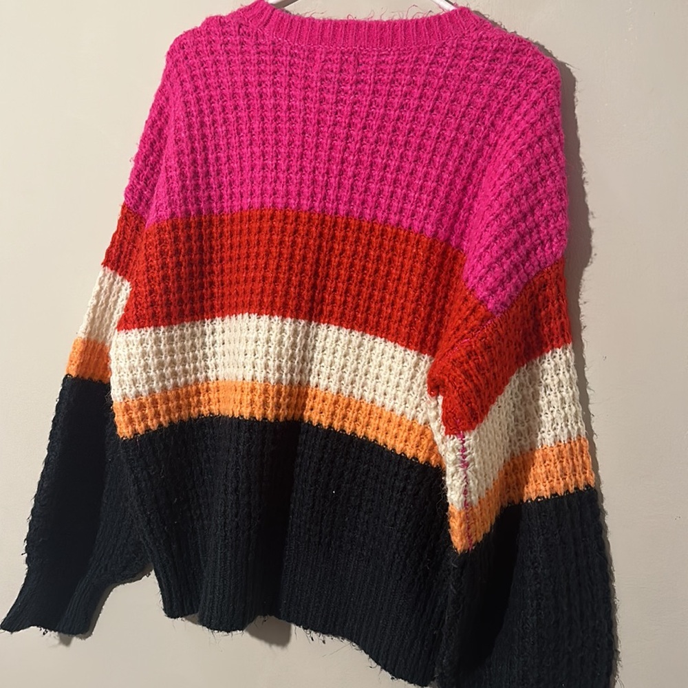 Universal Thread Color Block Striped Sleeve Overs… - image 5